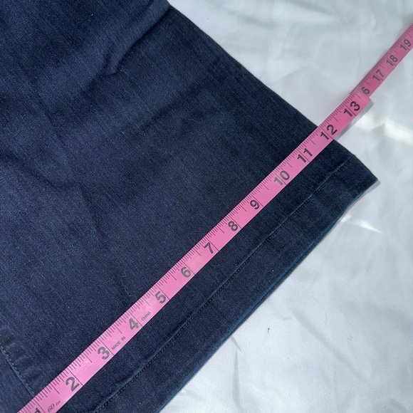 Shop THE MINT WIDE LEG JEANS - Picture 3 of 10